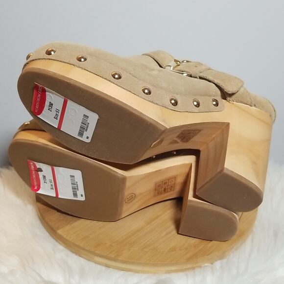 NWT Steve Madden Women's Hilde Clog in Tan Suede - Picture 5 of 7